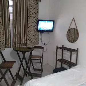 suite-dos-anjos-com-cozinha-150m-da-praia.cabofriohotels.org/